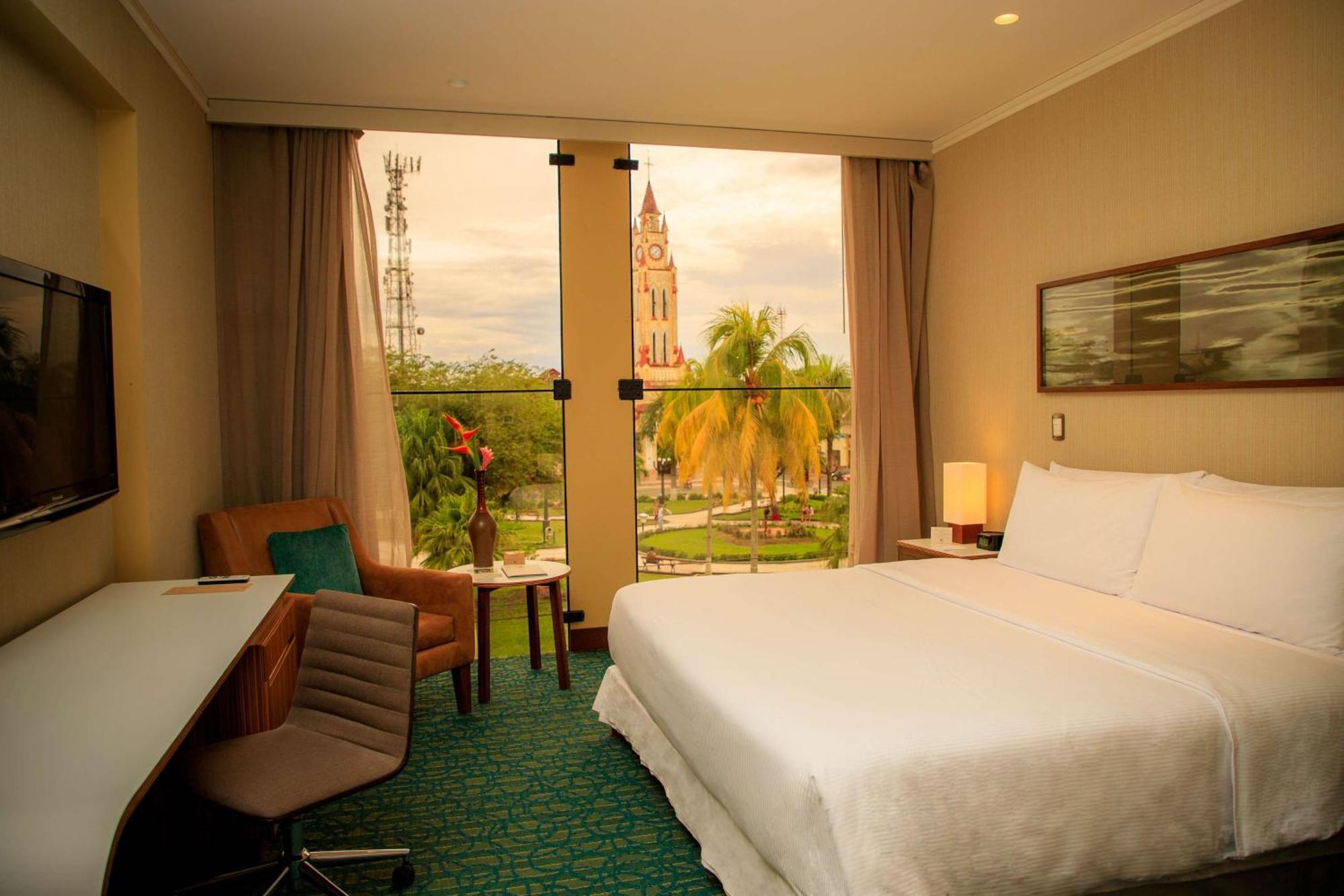Doubletree By Hilton Iquitos Hotel Екстериор снимка