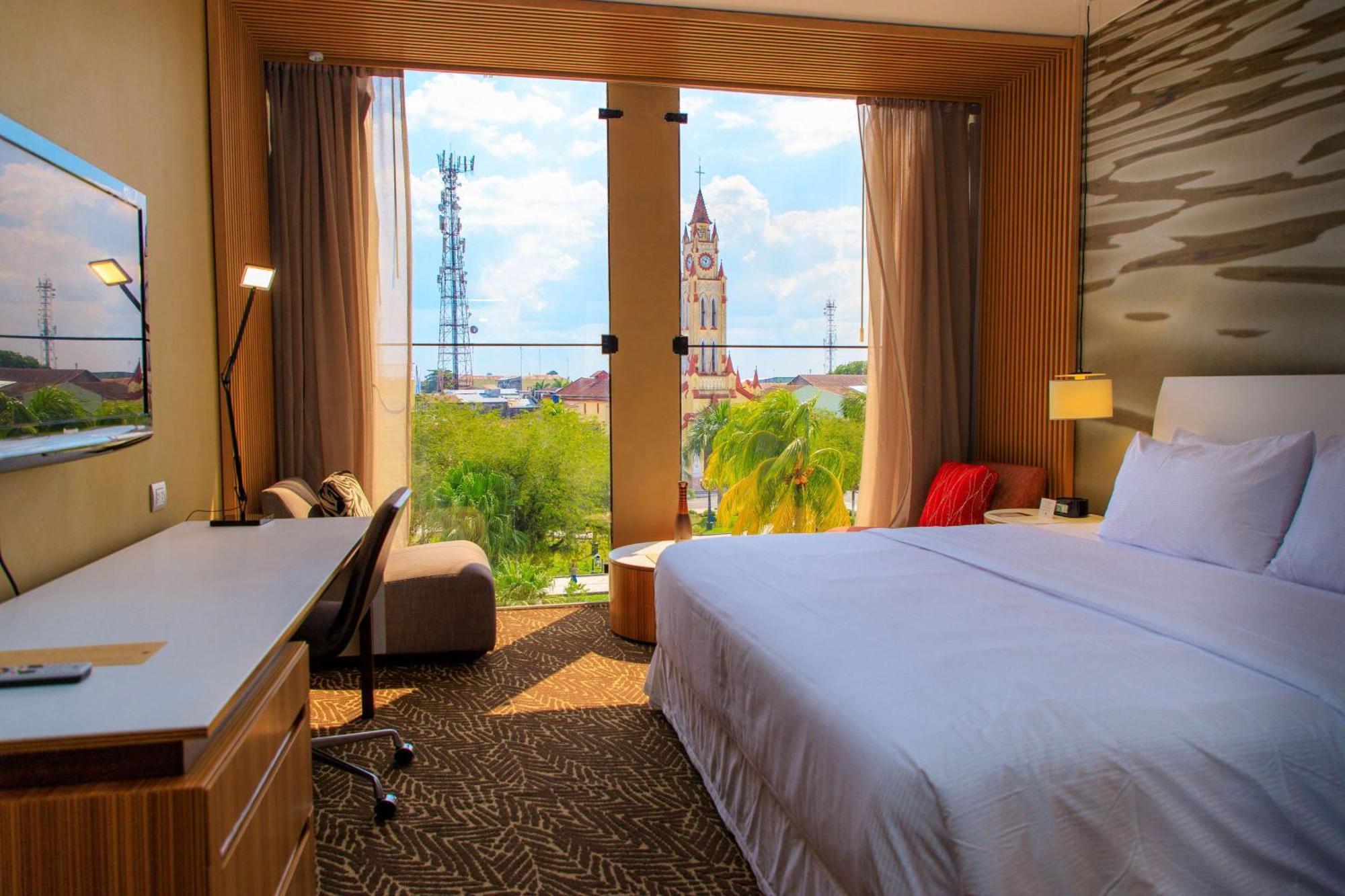 Doubletree By Hilton Iquitos Hotel Екстериор снимка